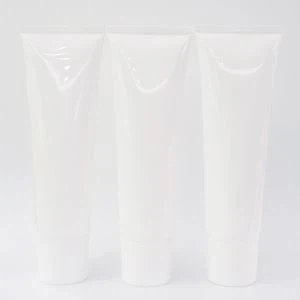 Üres műanyag puha csövek