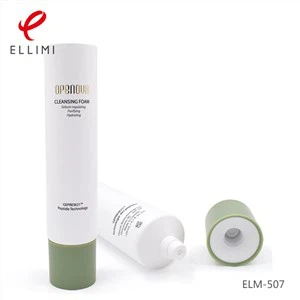 Műanyag cső csavaros kupakkal